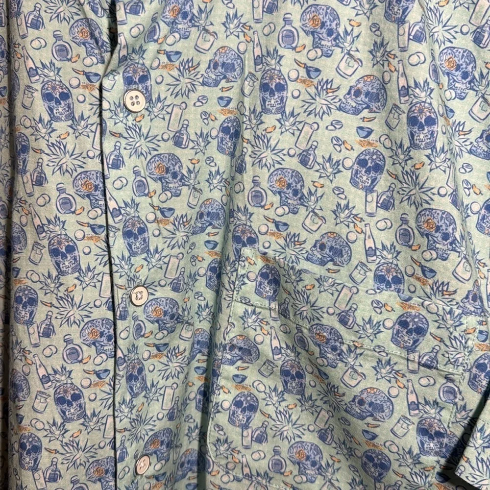 Peter Millar Cowboy Cantina Skulls & Tequila Men’s SS Stretch Shirt size Medium - Picture 6 of 14